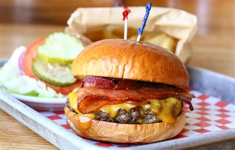 Cassell's hamburgers - Talk about an American classic -- Cassell's Hamburgers, inside the historic Hotel Normandie, is a suave update of the '50 diner or dive serving up filling breakfasts full of chewy bacon and fried ... 